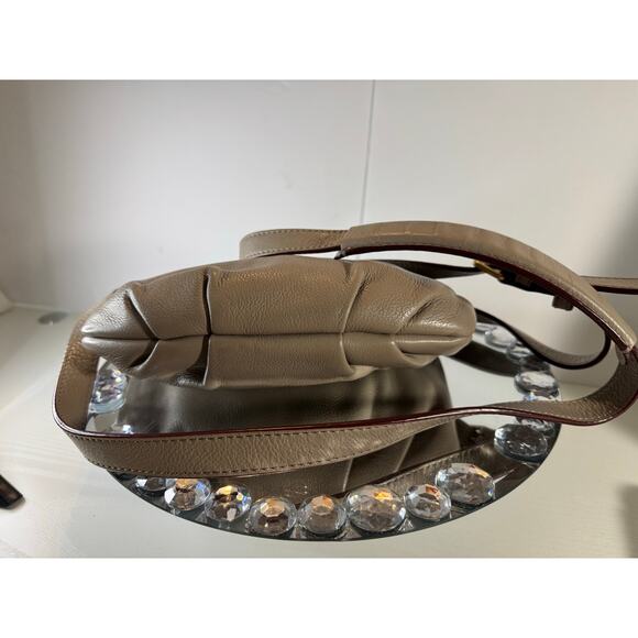 Marc by Marc Jacobs, EUC Beige Leather Crossbody Purse - Picture 5 of 14